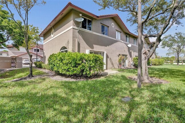 Building Photo - 3128 Coral Ridge Dr