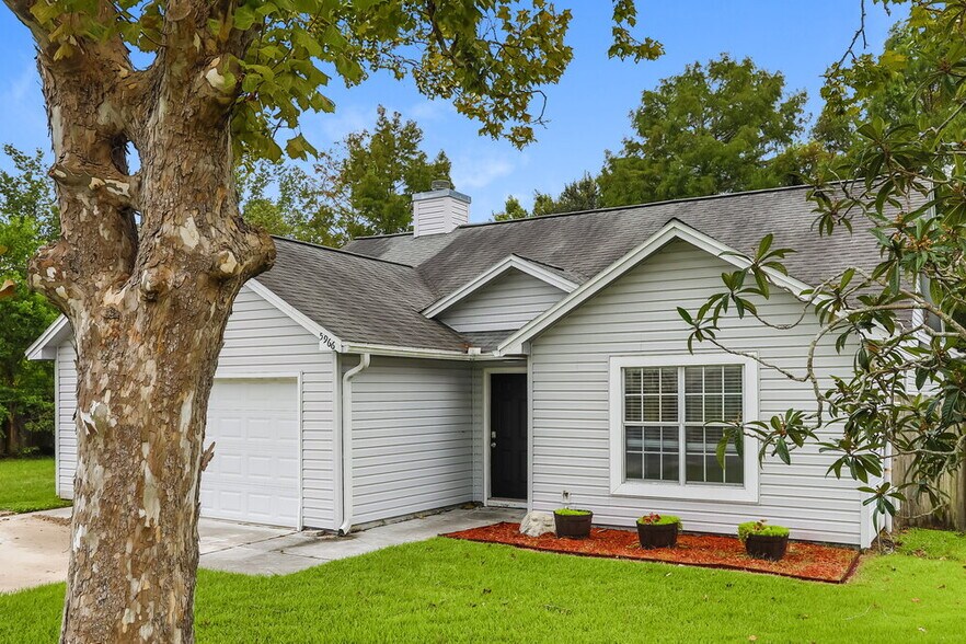 Building Photo - 5966 Lazy Meadow Ct