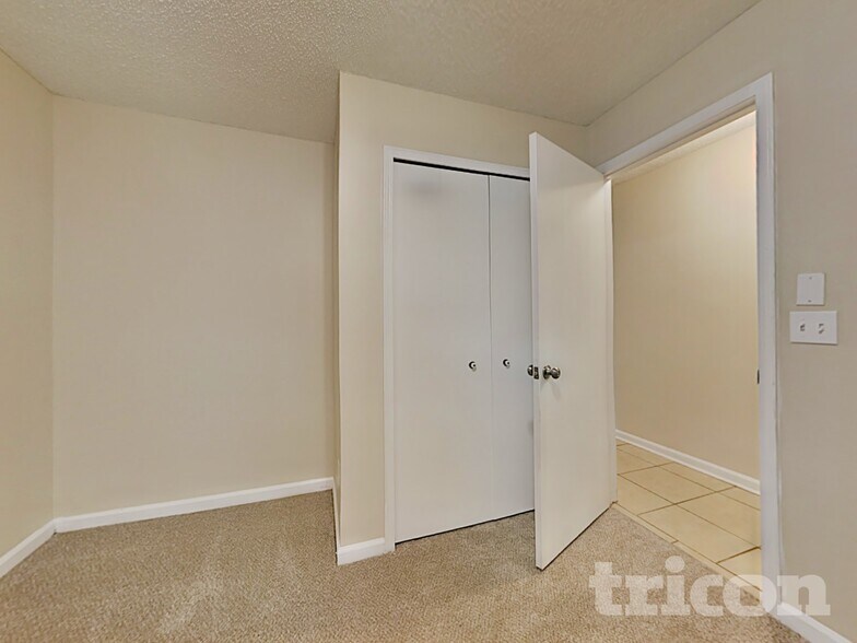 Building Photo - 1293 Munson Cove Dr