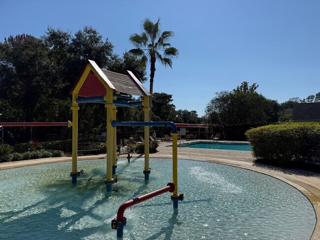 Building Photo - Beautiful Lake Mary 4 Bedroom home in Gated Community with Community Pools