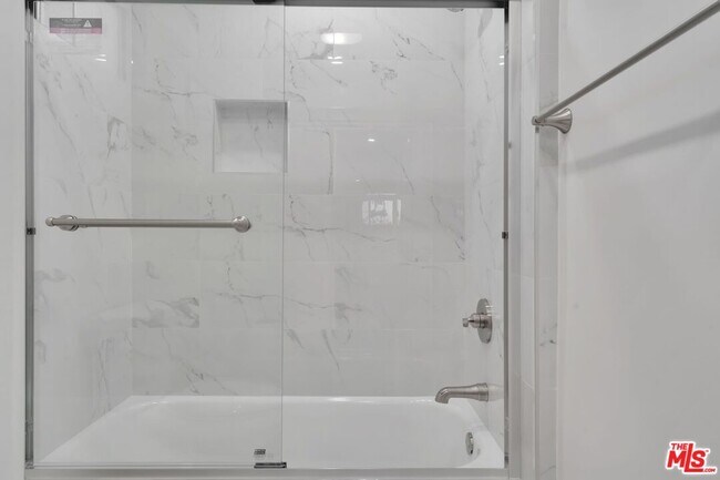 Building Photo - 1477 S Canfield Ave