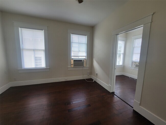 Building Photo - 2221 35th St