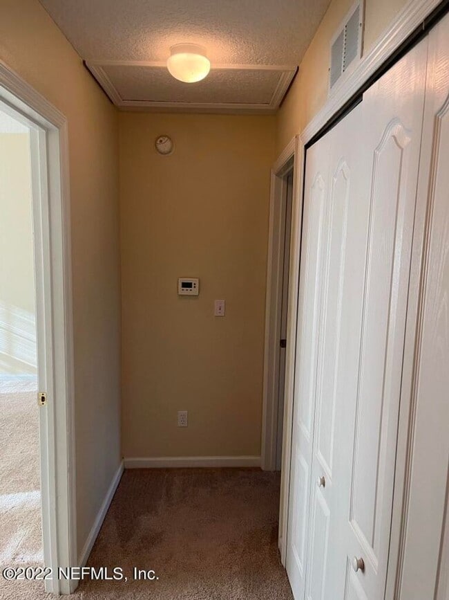 Building Photo - Beautiful Townhome in Biscayne Bay!
