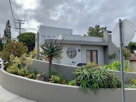 Walnut St. - 2616 Walnut Ave