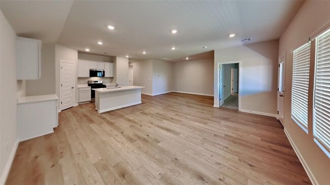 Building Photo - 2904 Casey Dr