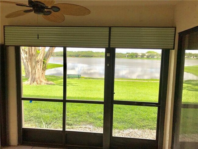 Building Photo - 2850 Palmwood Ter