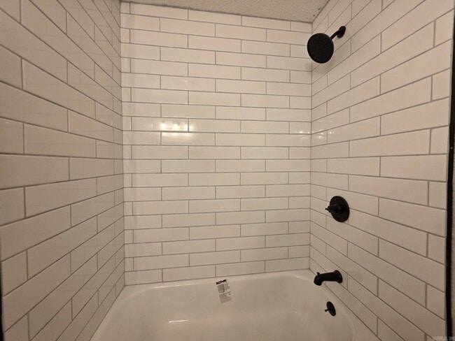 Building Photo - 8 Willowridge Cove