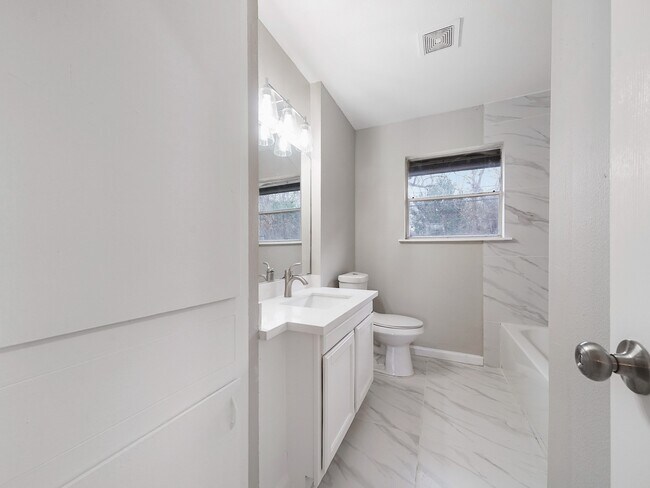 Building Photo - 9347 Clearway Dr