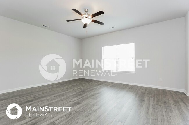 Building Photo - 3211 Quintana Dr