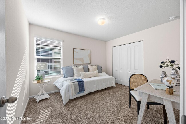 Building Photo - 2555 Oak Stream Dr