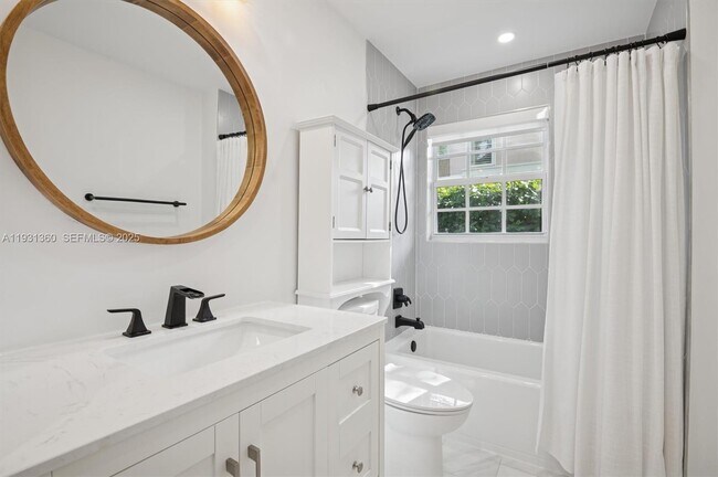 Building Photo - 3002 Segovia St