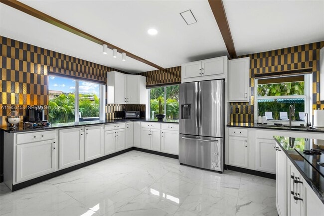 Building Photo - 10366 NW 15th St