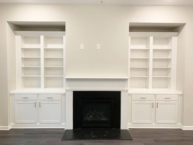 Building Photo - 6023 Skellig St