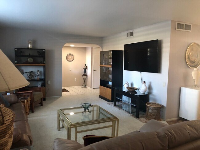 Building Photo - Amazing Golf Course Views in Leisure World a 45+ Active Adult Resort Community.  Available June t...