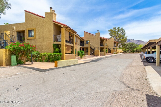 Building Photo - 8255 N Oracle Rd