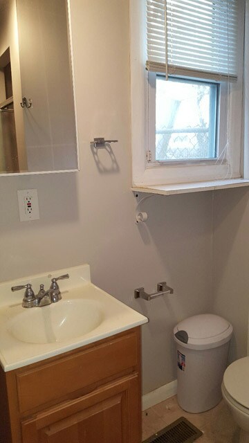 1st Floor Bathroom View #1 - 524 N 33rd St