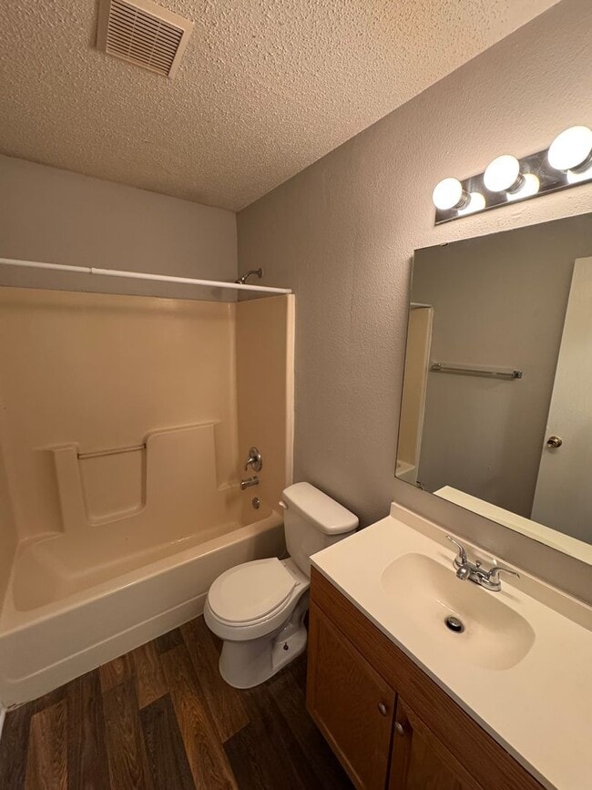 Building Photo - Pike Township - 3 bedroom home