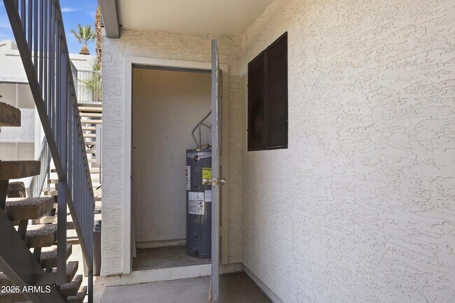 Building Photo - 3635 N 37th St