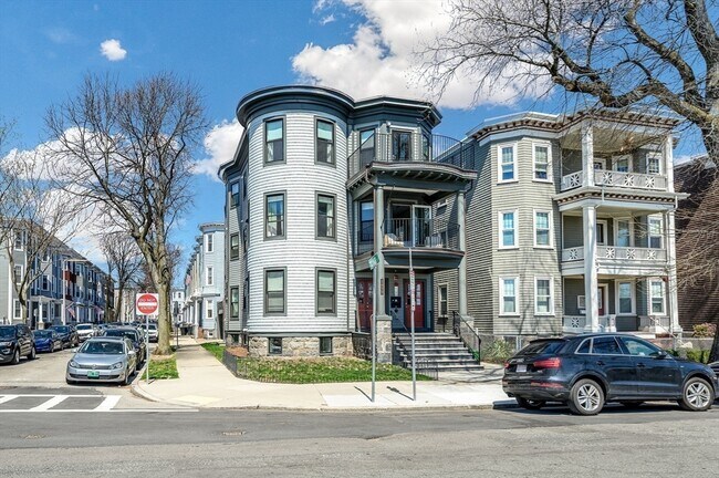 Building Photo - 1650 Columbia Rd