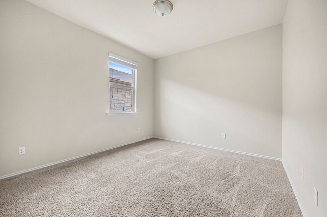 Building Photo - 1414 Fawn Lily Dr