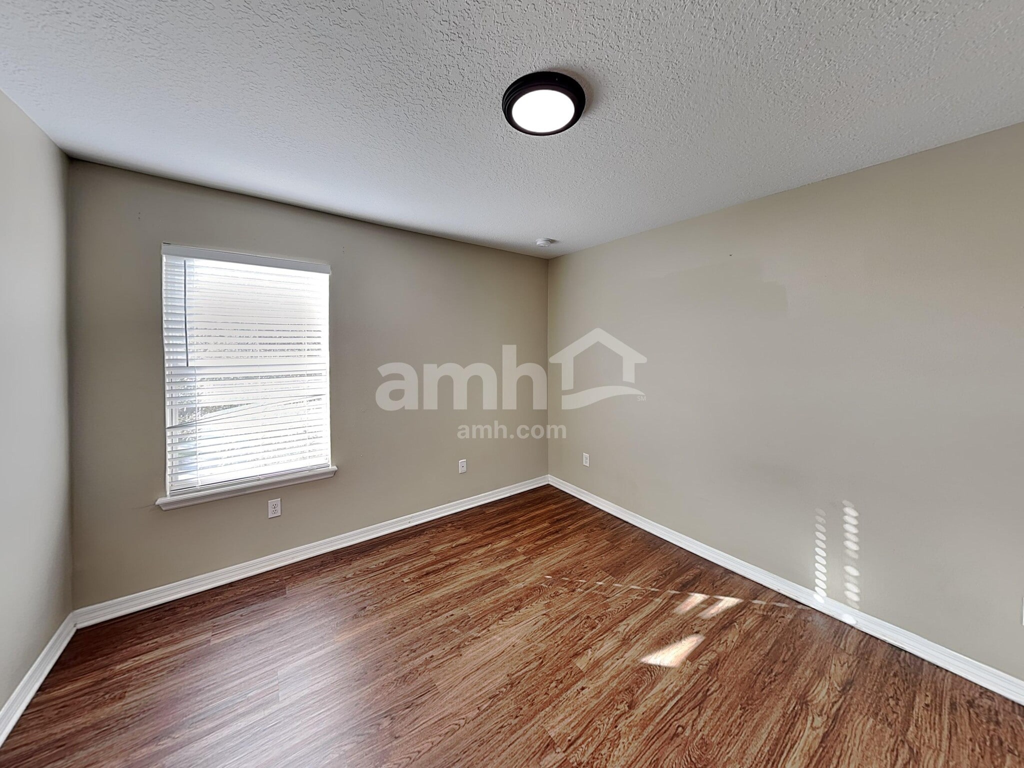 Building Photo - 5654 Aaron Ct