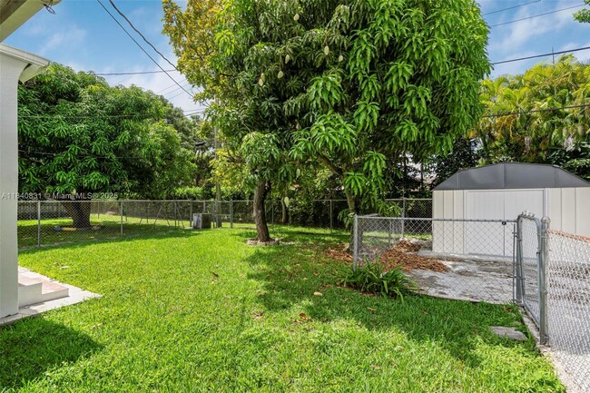 Building Photo - 2360 SW 11th Terrace