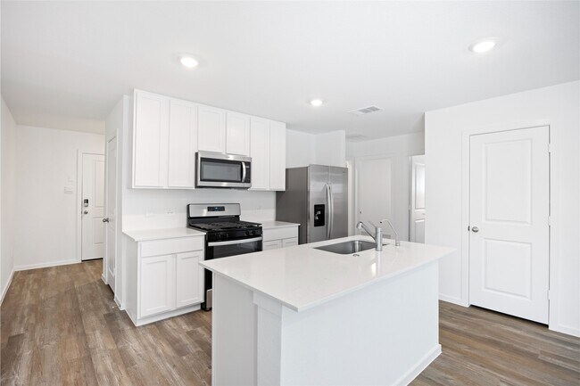 Building Photo - 23235 Teakwood Hills Dr