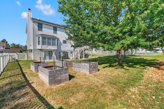 Building Photo - 6910 Emmons Dr