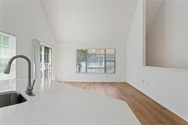 Building Photo - 10454 White Lake Ct