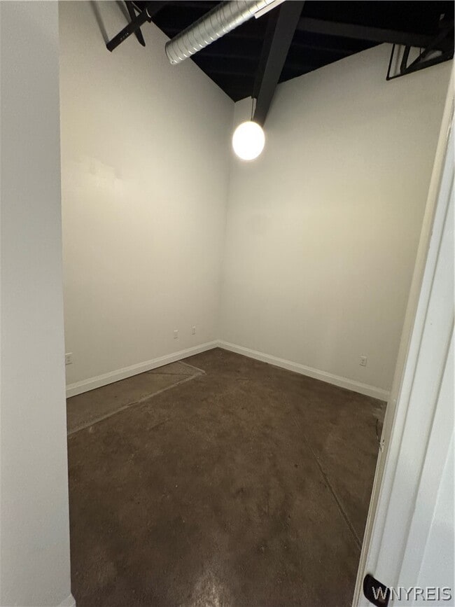 Building Photo - 1786 Main Rd