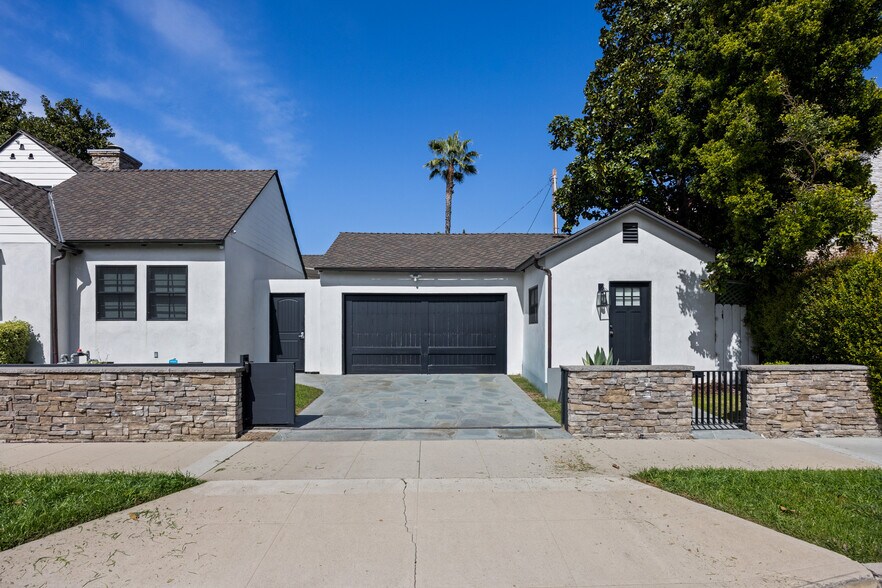 Building Photo - 4316 N Clybourn Ave