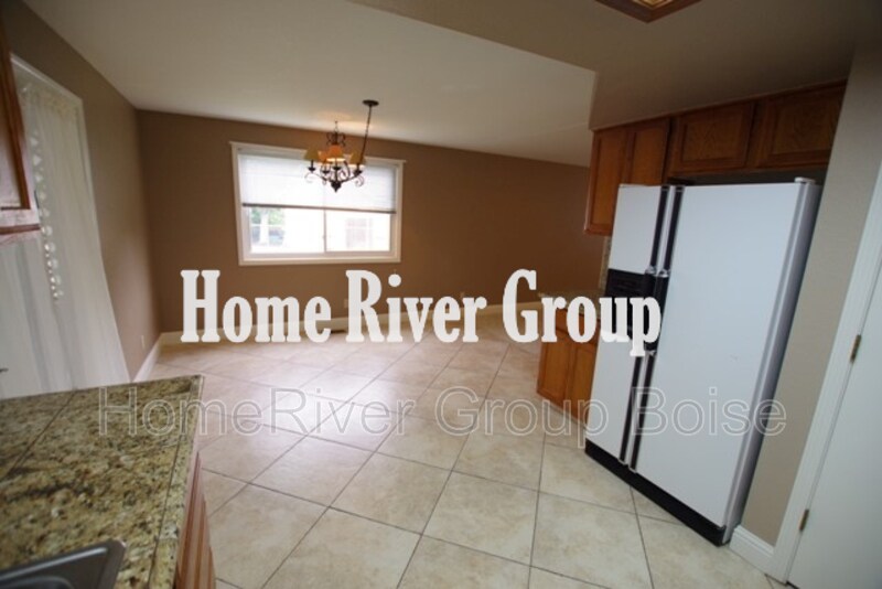 Building Photo - 5358 S Laramie Pl