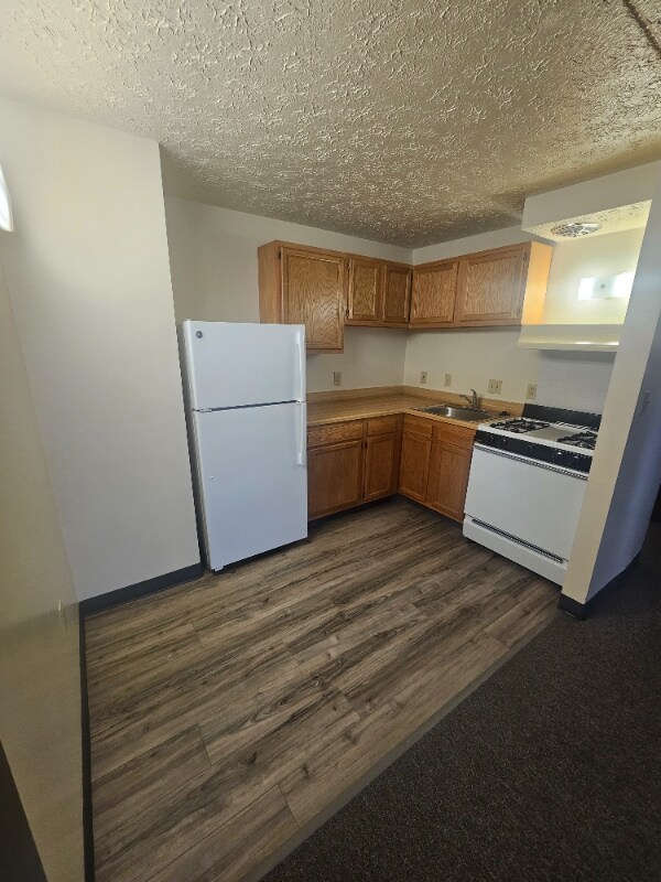 Building Photo - 1380 Arbor Ave SE