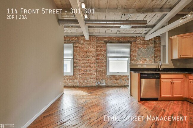 Building Photo - 114 Front St