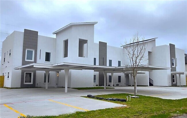 Primary Photo - 3201 Magdalena St