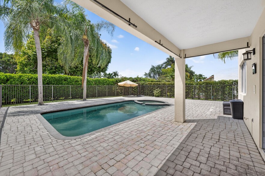 Building Photo - 1115 Camellia Cir