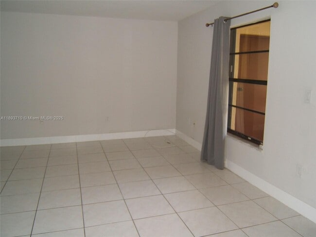Building Photo - 9022 SW 123rd Ct
