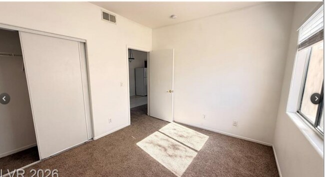 Building Photo - 5655 E Sahara Ave