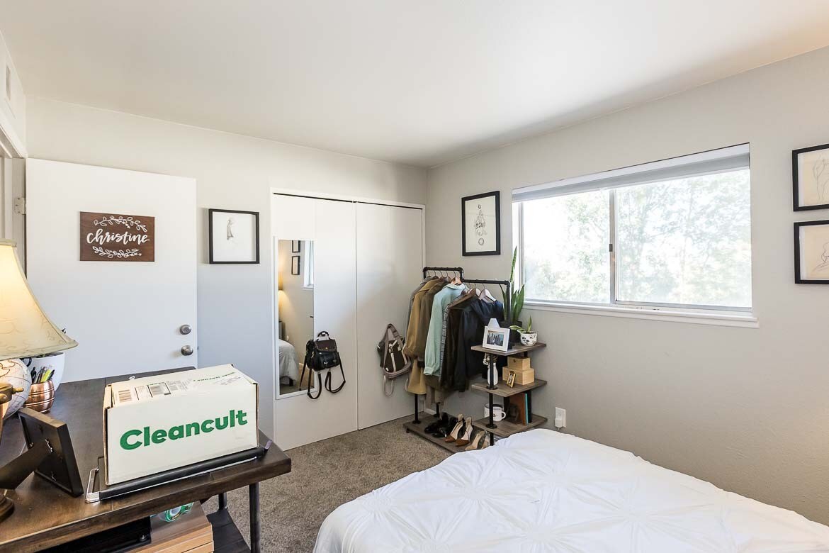 Building Photo - 1750 Prefumo Canyon Rd