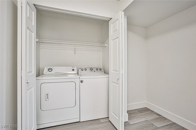 Building Photo - 5166 S Jones Blvd