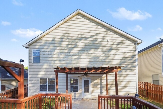 Building Photo - 5518 Stowe Derby Dr