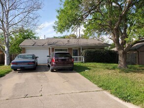 Building Photo - Bryan - 3 Bedroom - 2 Bath -1 vehicle garage - Fenced in back yard - House.
