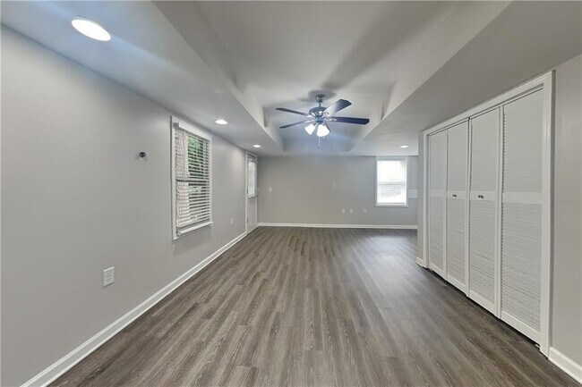 Building Photo - 704 Kirkwood Cir