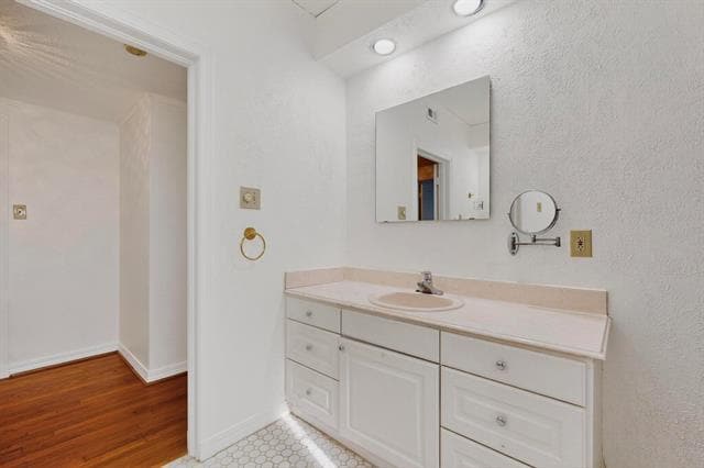 Building Photo - 4140 Normandy Ave