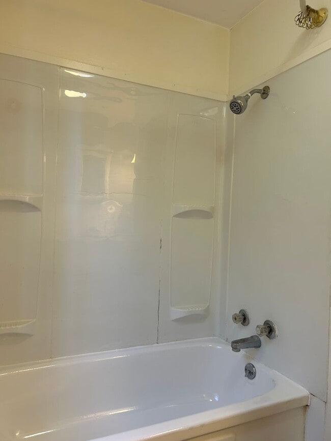 Building Photo - 510 W Orange St