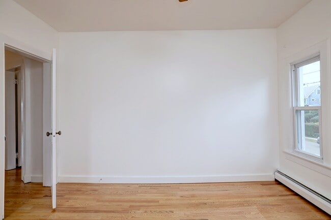 Building Photo - 83 Hawley Ave