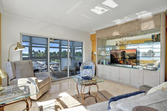 Building Photo - 1481 S Ocean Blvd