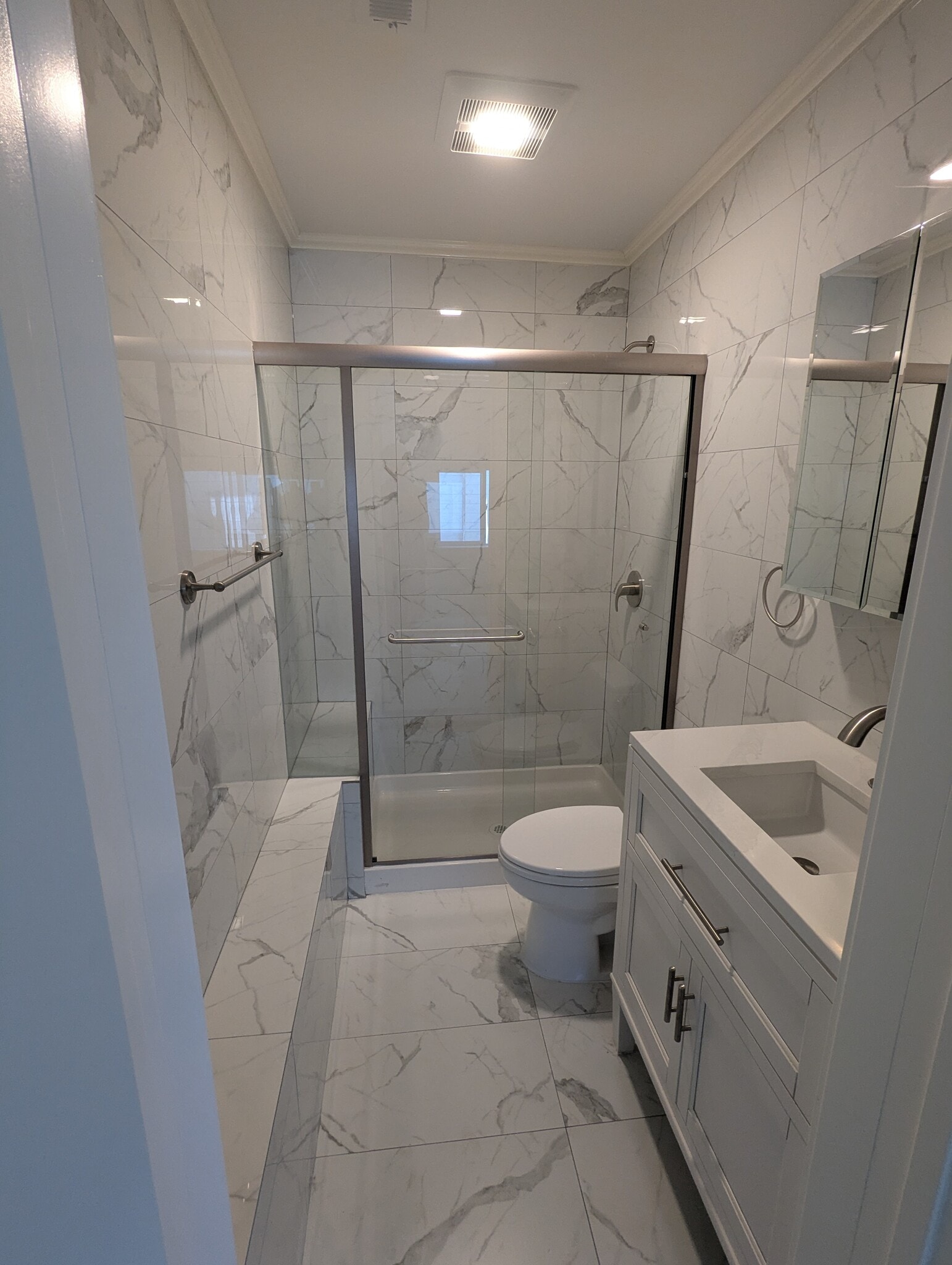 Master Bath - 1801A 28th Ave