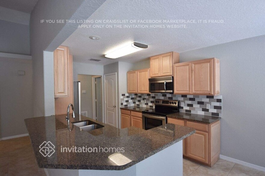 Building Photo - 3327 Amaca Cir