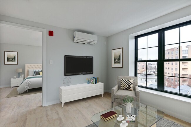 Building Photo - 10 Soden St